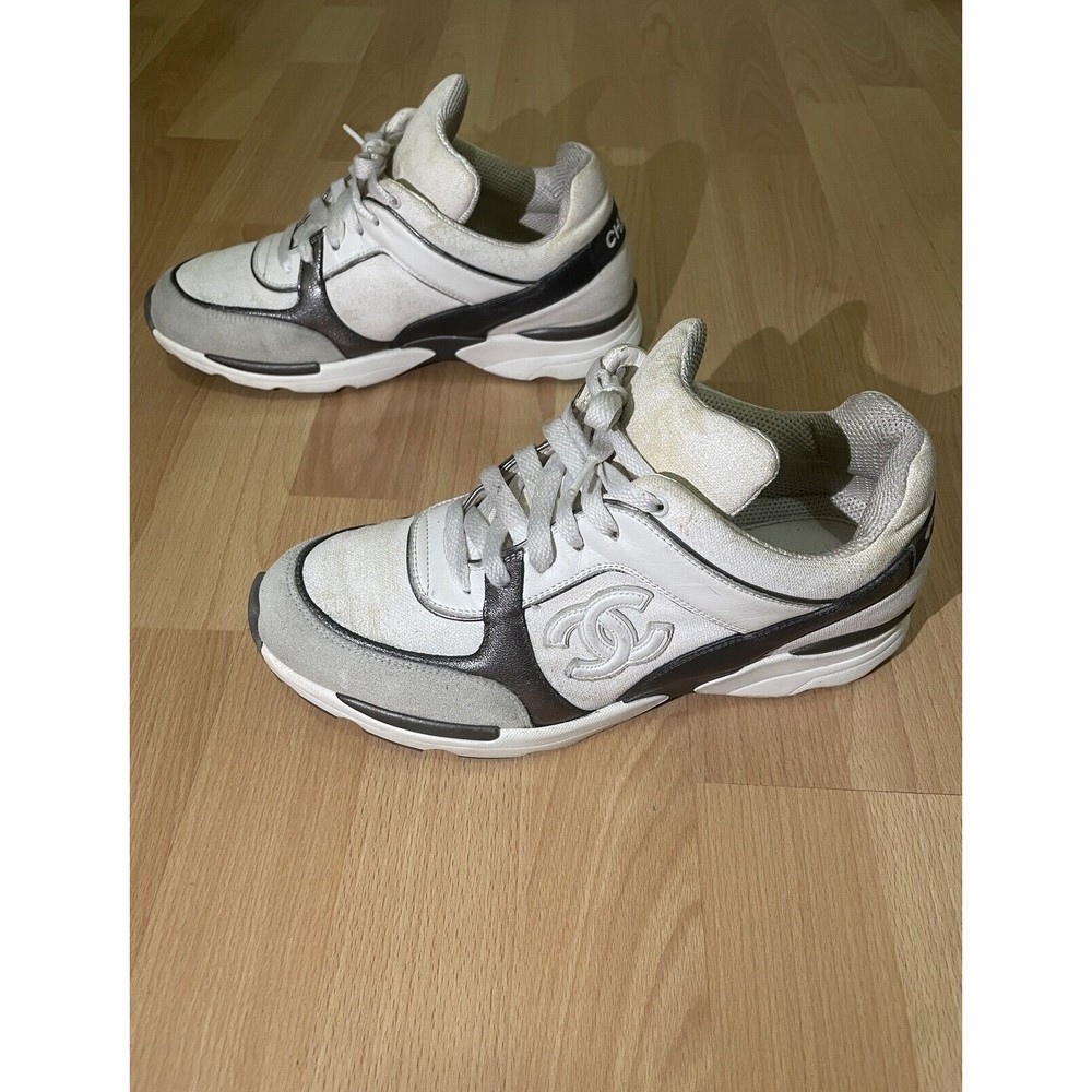 Authentic Chanel CC Womens White Shoe Size 40 Mid Top US 9 Suede Sneaker IG29134